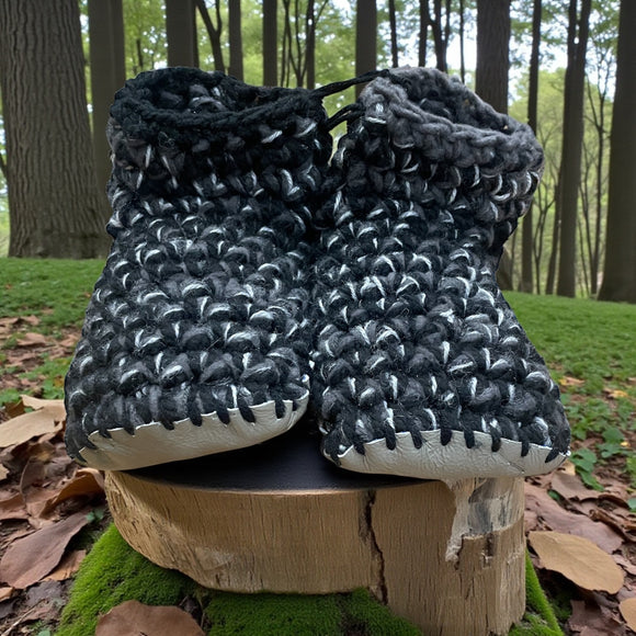 Slippers * - Size 10 -Men’s Low Rise Black Grey